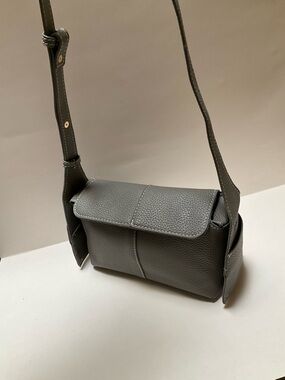 Gray Pebbled Leather short Crossbody Shoulder Bag High-end Niche Fashion Songeyi